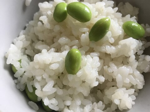 混ぜるだけの枝豆ごはん！